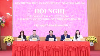 Gần 300 cử tri xã Y Tý dự hội nghị tiếp xúc cử tri của người ứng cử đại biểu Quốc hội