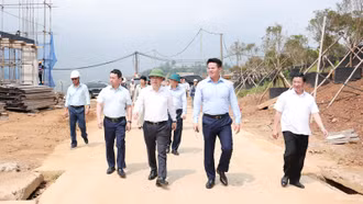 Chủ tịch UBND tỉnh Nguyễn Tuấn Anh kiểm tra thực tế nhiều dự án tại phường Sa Pa