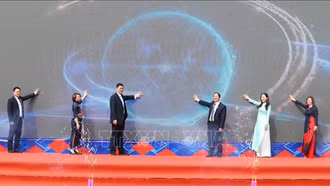 Ra mắt sản phẩm du lịch mới sử dụng giấy thông hành giữa Việt Nam - Trung Quốc