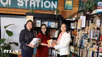 Lần đầu tiên sách tiếng Việt được đưa vào thư viện lớn nhất ở thủ đô Brussels