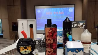 Vì sao thuốc lá điện tử dễ gây nghiện nhưng lại khó bỏ?