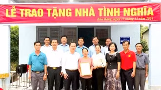 Bình Dương quyết tâm xóa nhà tạm, nhà dột nát trước 30/6