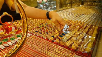 Cảnh giác thủ đoạn đánh tráo vàng thật thành vàng giả, lừa đảo hàng loạt hiệu vàng