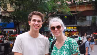 Du khách quốc tế mê mẩn Hà Nội vì ẩm thực, con người và trải nghiệm sống động