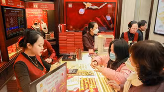 Vàng đạt đỉnh 124 triệu đồng: Chuyên gia kêu gọi thận trọng khi đầu tư