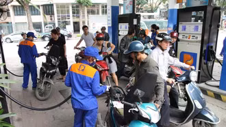 Giá hai mặt hàng xăng cùng đi xuống, RON95-III về ngưỡng hơn 21 nghìn đồng mỗi lít