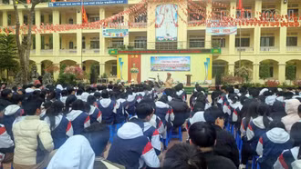 Gần 1.200 học sinh được tuyên truyền, phổ biến pháp luật về an toàn giao thông