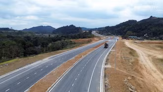 Đường lớn đã mở