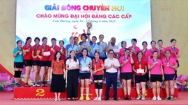 Bế mạc Giải Bóng chuyền hơi phường Cam Đường