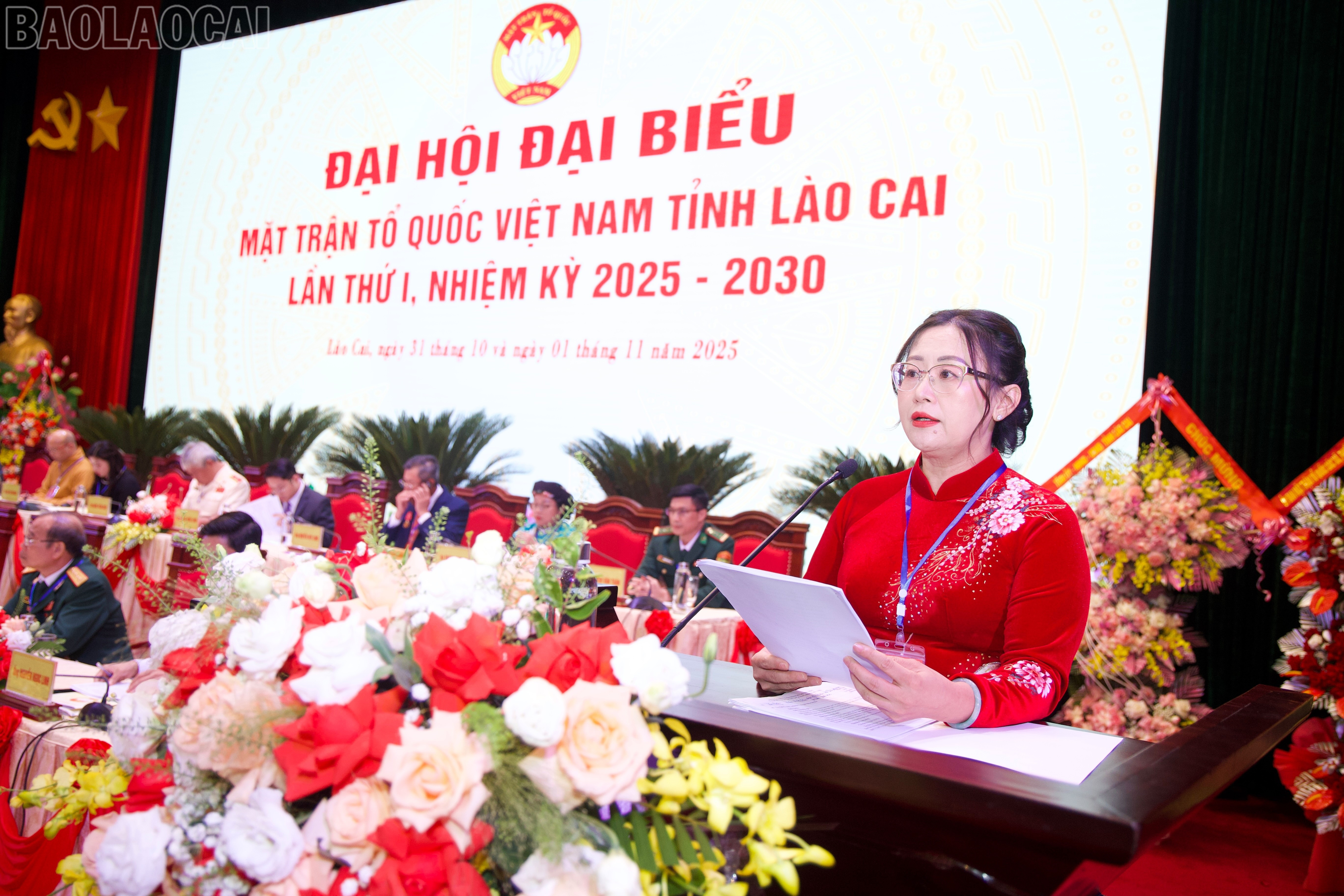 Đồng chí Giàng Thị Dung - Phó Bí thư Tỉnh ủy, Chủ tịch Ủy ban MTTQ Việt Nam tỉnh Lào Cai điều hành hiệp thương Ủy ban MTTQ Việt Nam tỉnh Lào Cai khóa I, nhiệm kỳ 2025 - 2030. baolaocai-tl_z7175107241665-3190cc85e993d8b98e3a5dc2dce96143.jpg