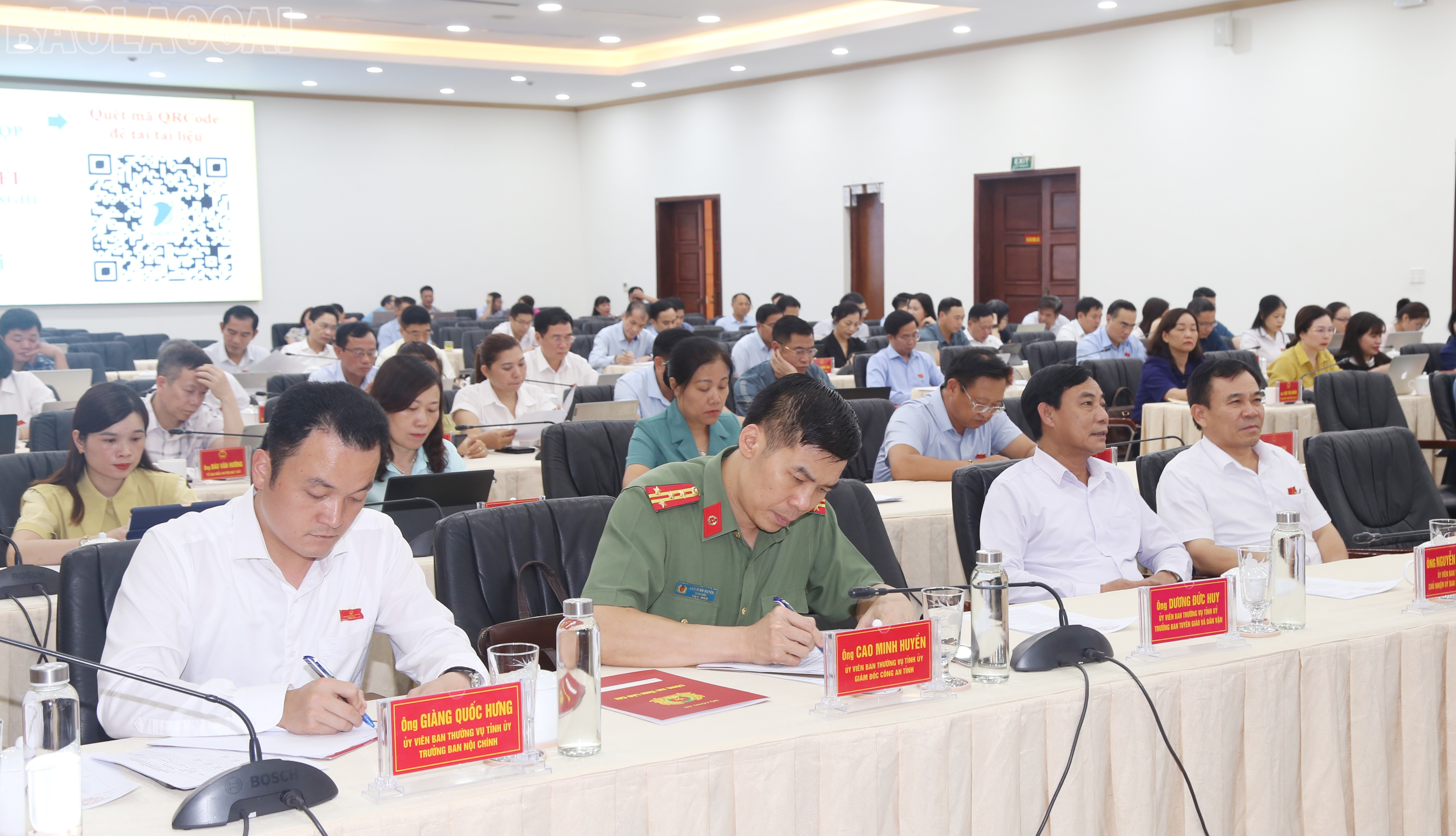 Các đại biểu dự kỳ họp. baolaocai-tl_img-7308.jpg