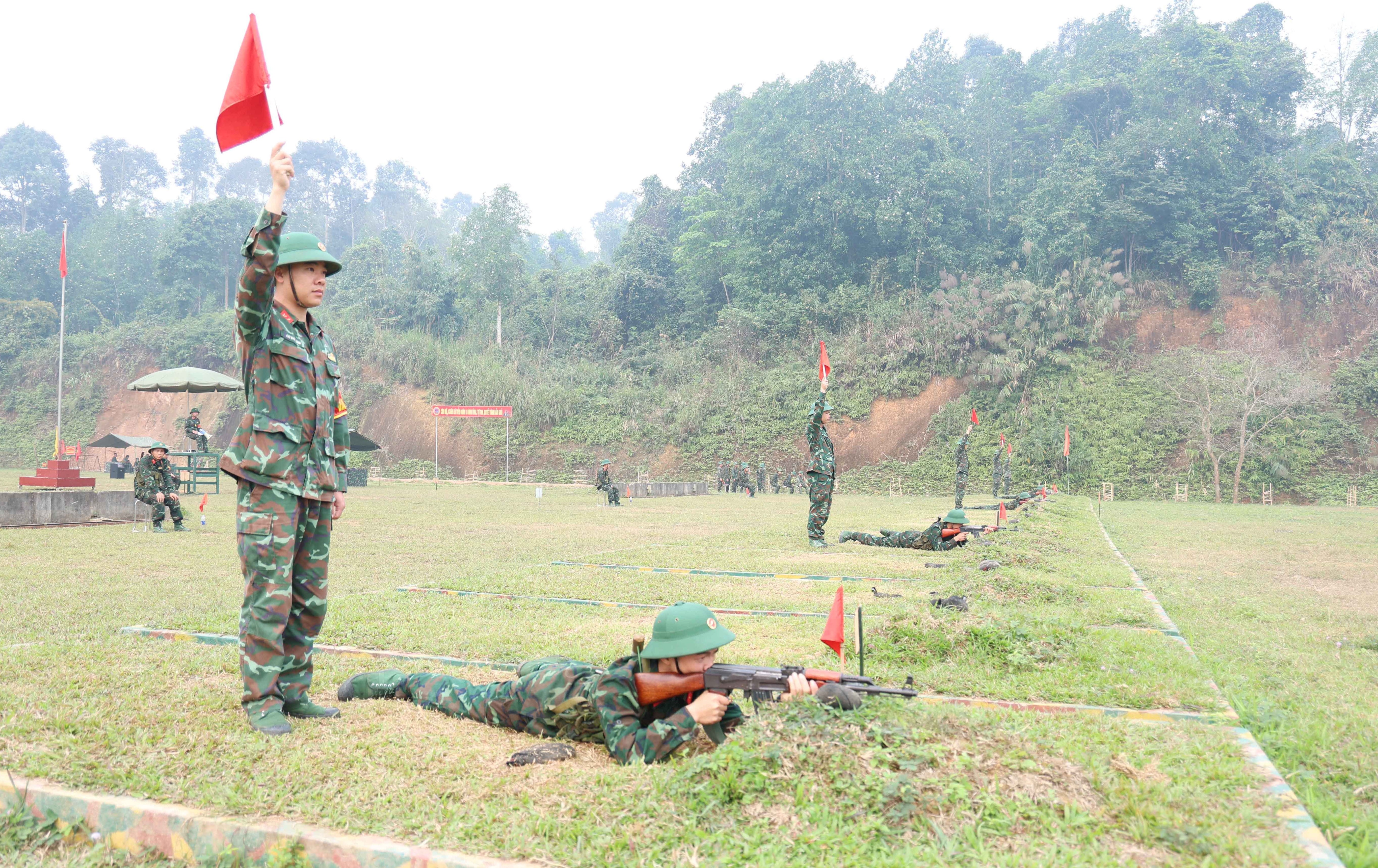 Cấp ủy, chỉ huy các đơn vị tập trung lãnh đạo, chỉ đạo nâng cao chất lượng công tác huấn luyện cho các đối tượng. image-1.jpg
