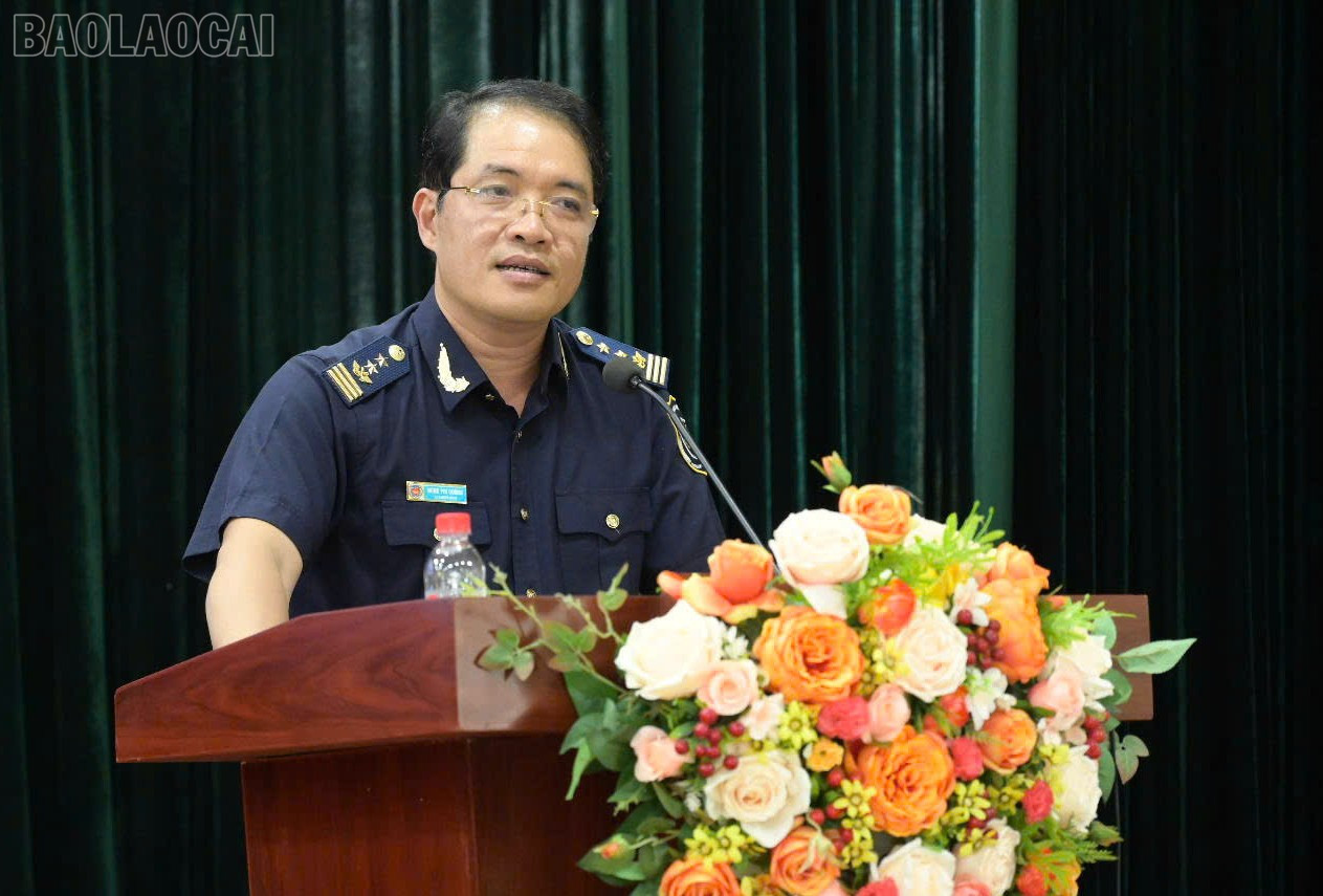 Đồng chí Nông Phi Quảng, Chi cục trưởng Chi cục Hải quan khu vực VII phát biểu kết luận hội nghị. baolaocai-tl_z7150261886230-ac947b43edd44a9e2c3ce1a2197b1419.jpg