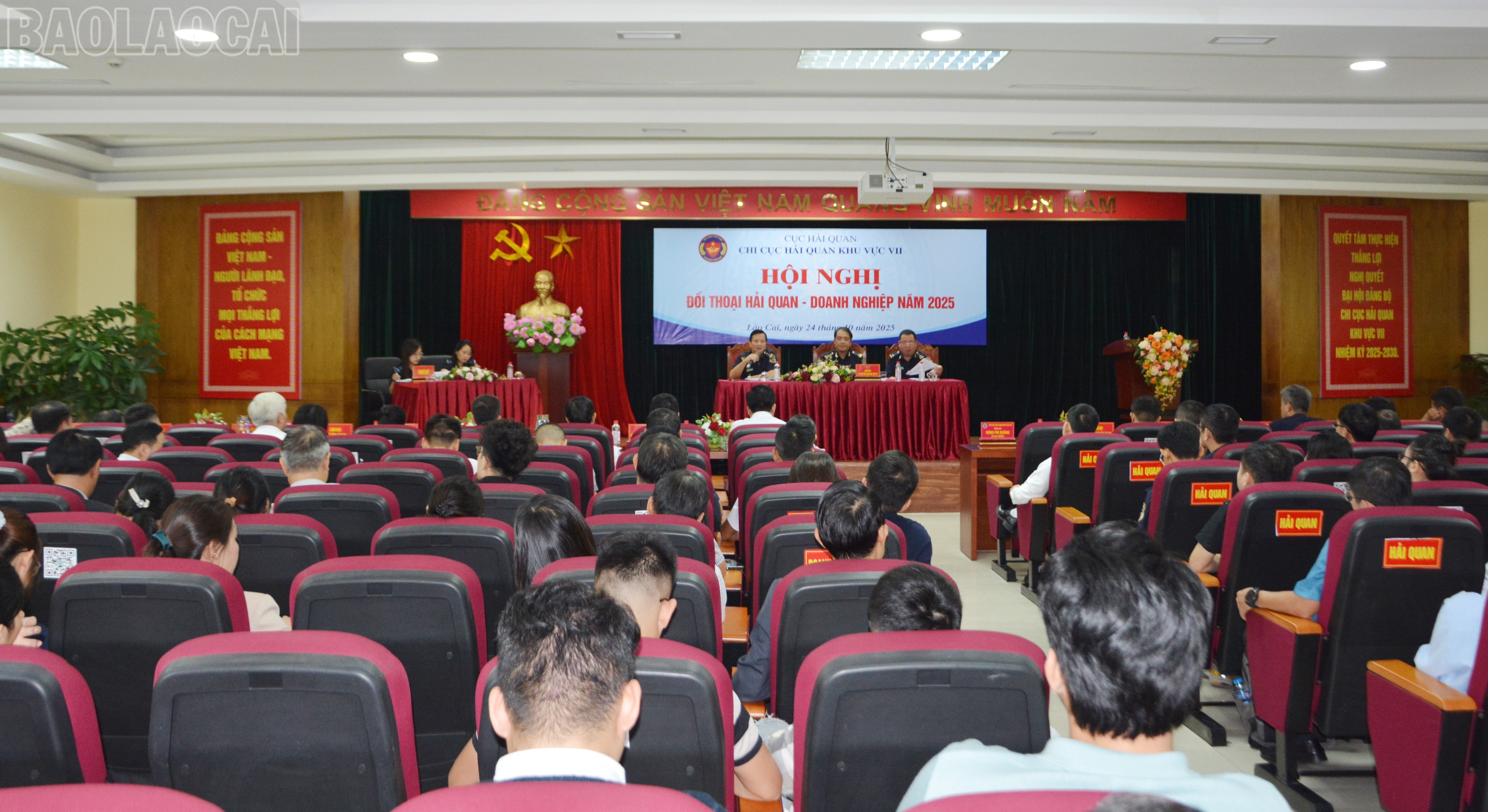 Quang cảnh hội nghị. baolaocai-tl_dsc-9021.jpg