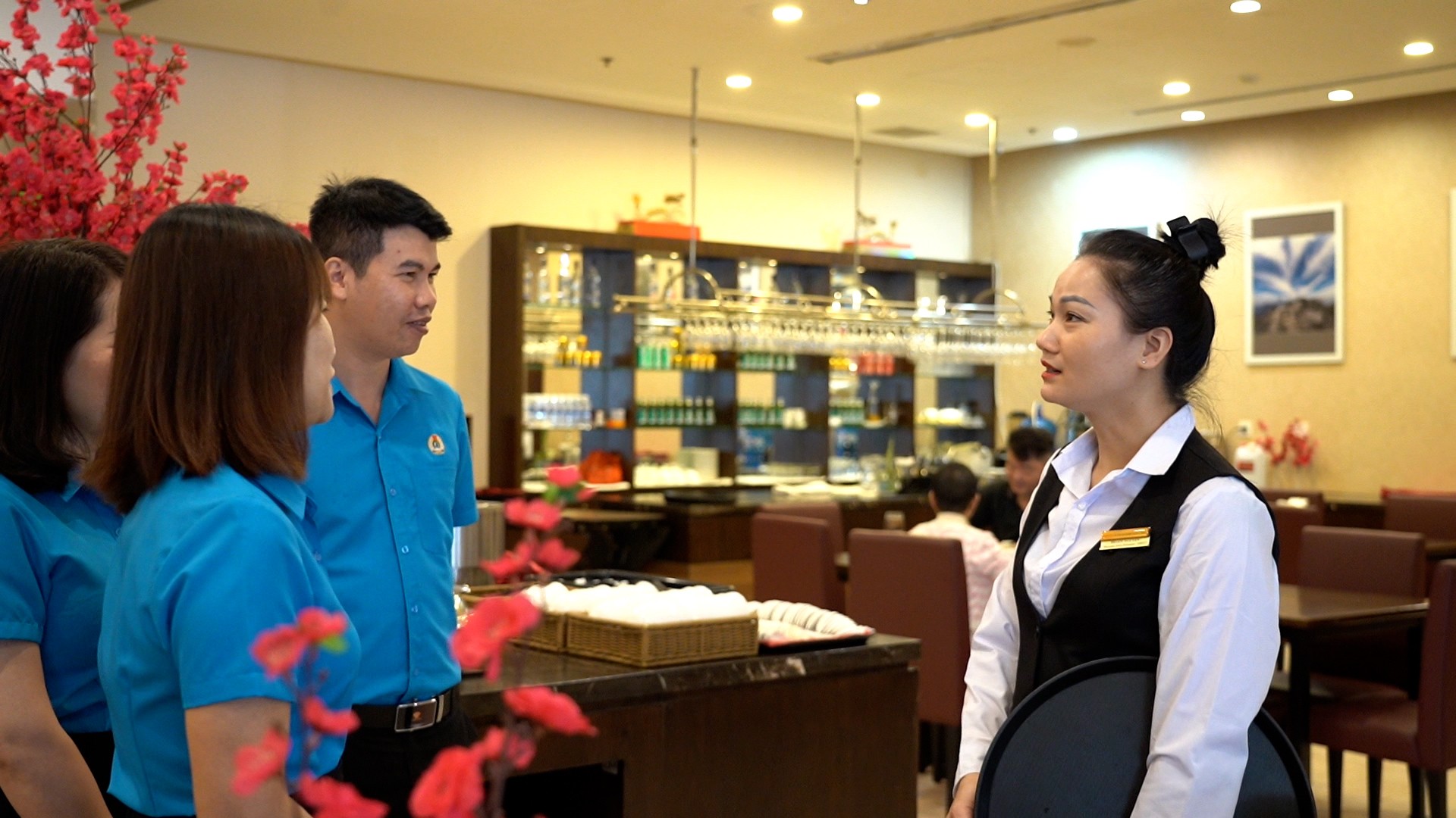 Cán bộ, đoàn viên Công đoàn cơ sở Công ty THHH Liên doanh khách sạn quốc tế Lào Cai trực thuộc Công đoàn phường Lào Cai. 18.jpg