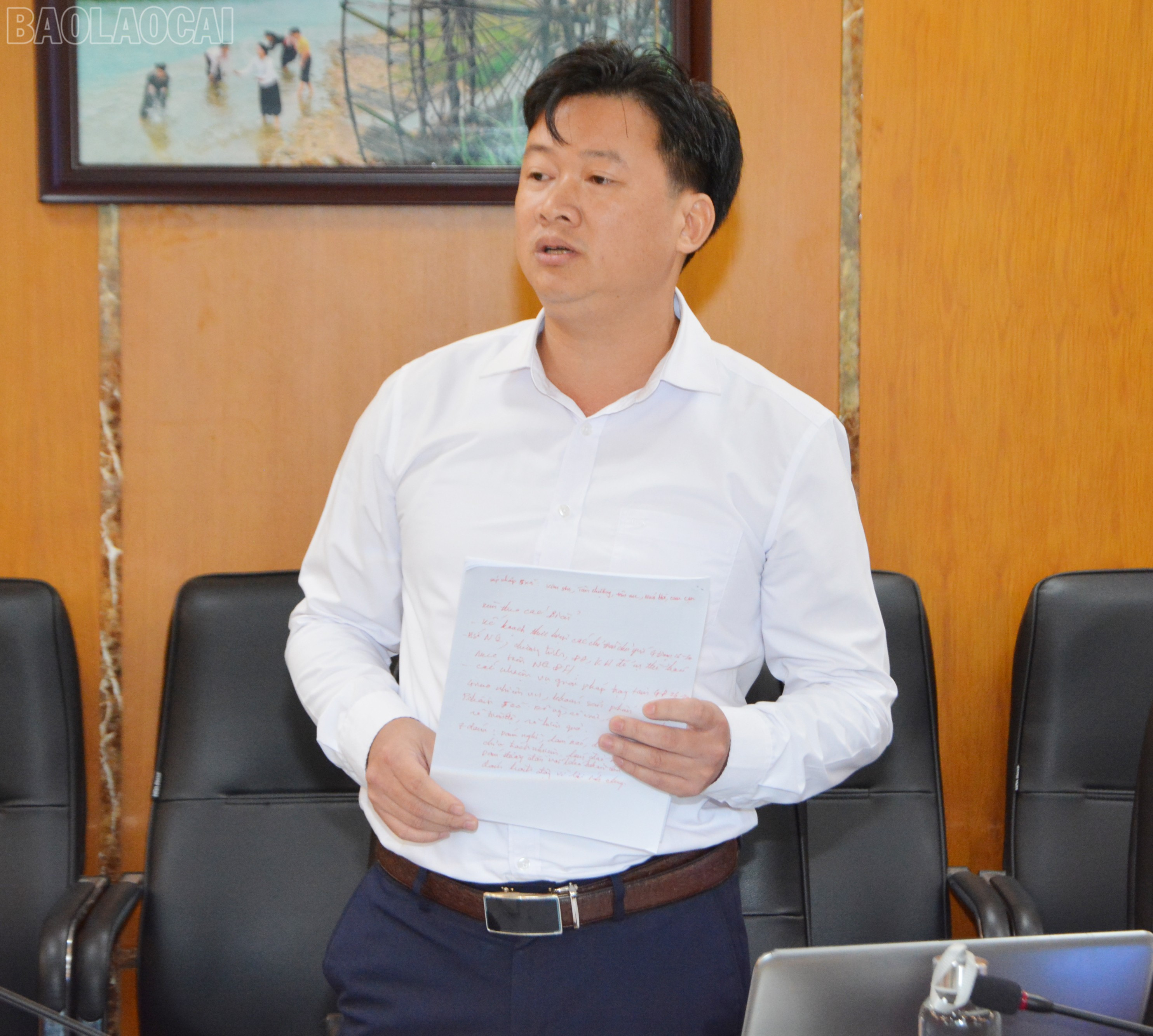 Đại biểu góp ý xây dựng văn kiện xã Bảo Hà. baolaocai-tl_dsc-7720.jpg