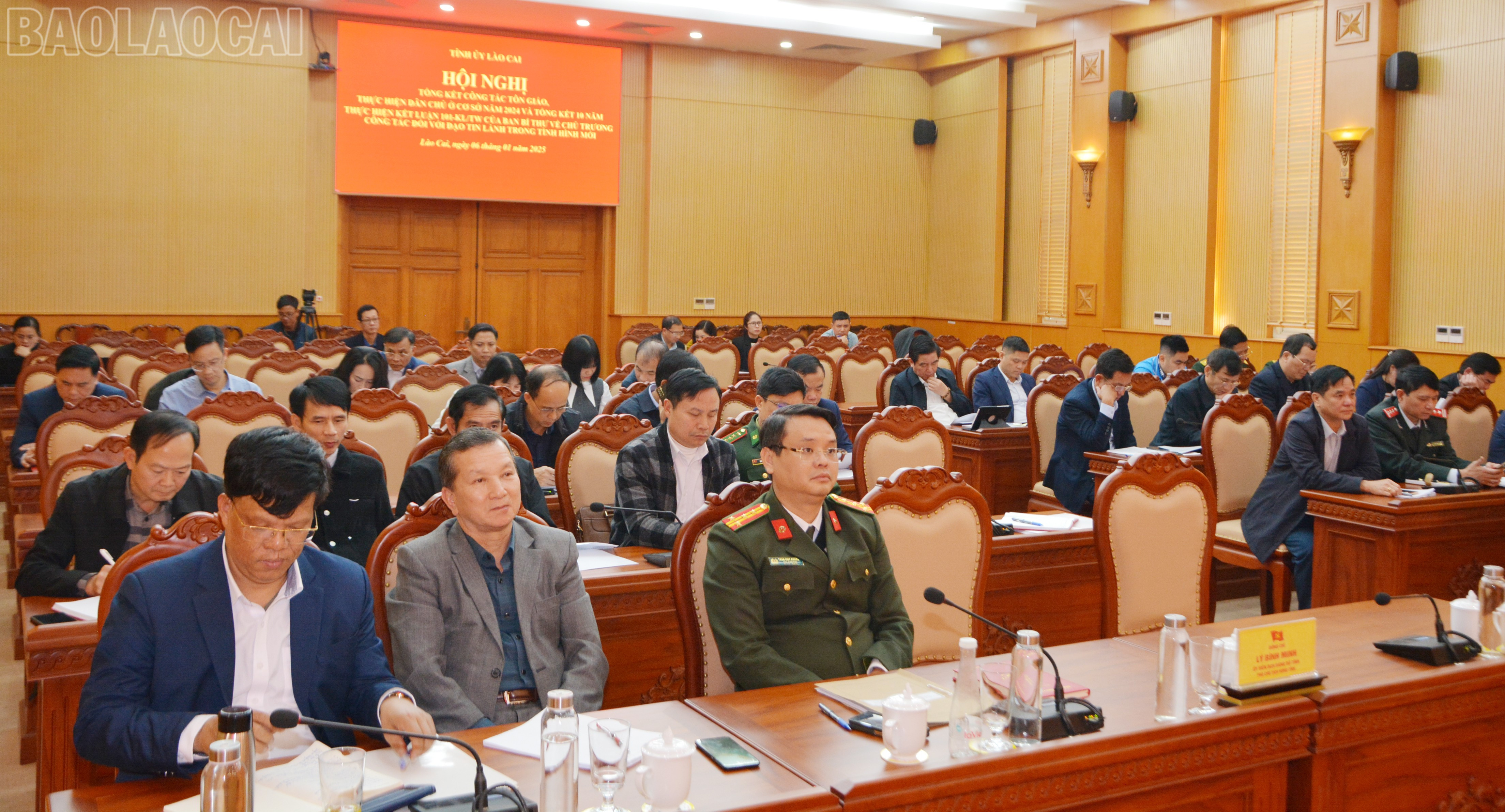 Đại biểu dự hội nghị. baolaocai-tl_dsc-3673.jpg