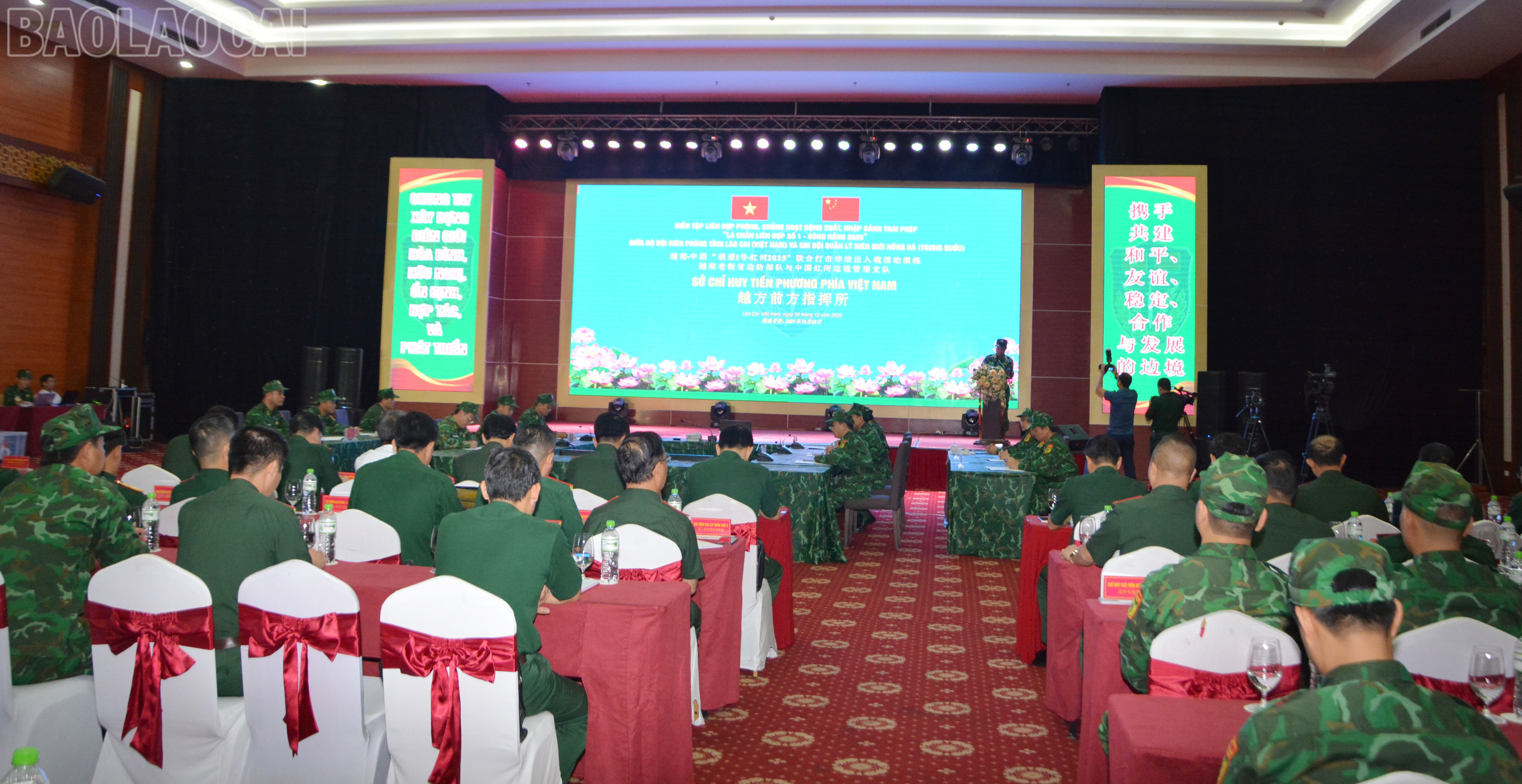 Quang cảnh diễn tập tại Sở Chỉ huy tiền phương phía Việt Nam. baolaocai-tl_dsc-9096.jpg