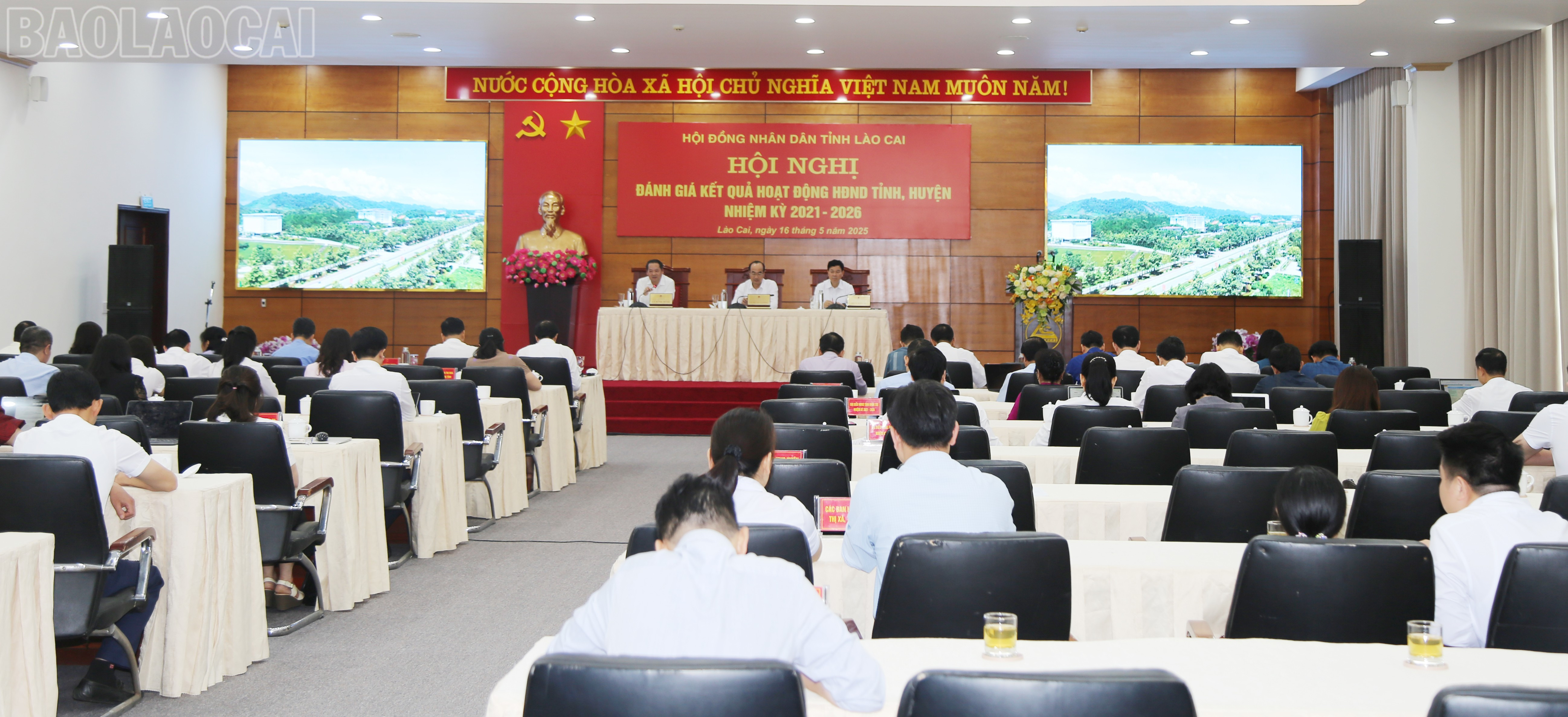 Quang cảnh hội nghị. baolaocai-tl_img-6728.jpg