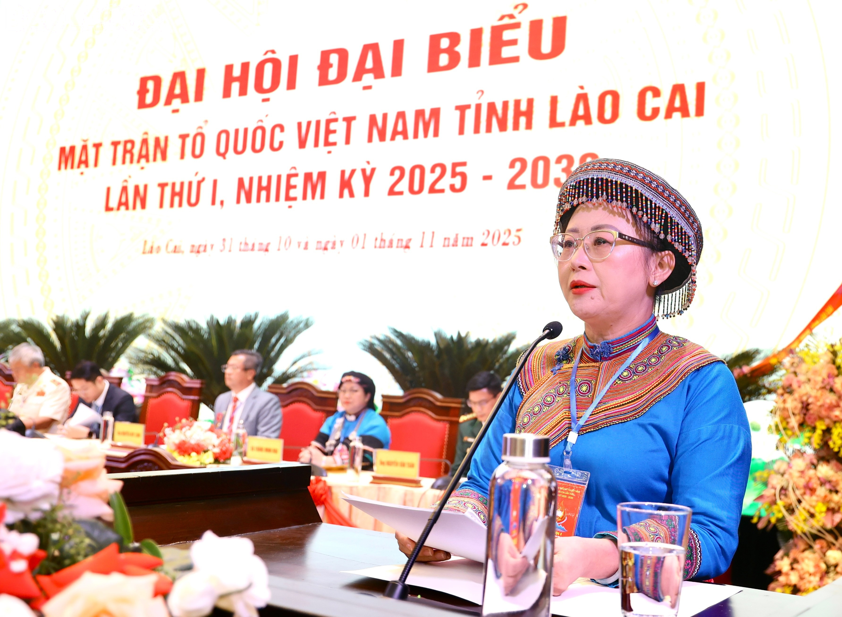Đồng chí Giàng Thị Dung phát biểu bế mạc đại hội. baolaocai-tl_z7176876785348-7de9ffb486cbc49b2a2dc1f5e429862a-2.jpg