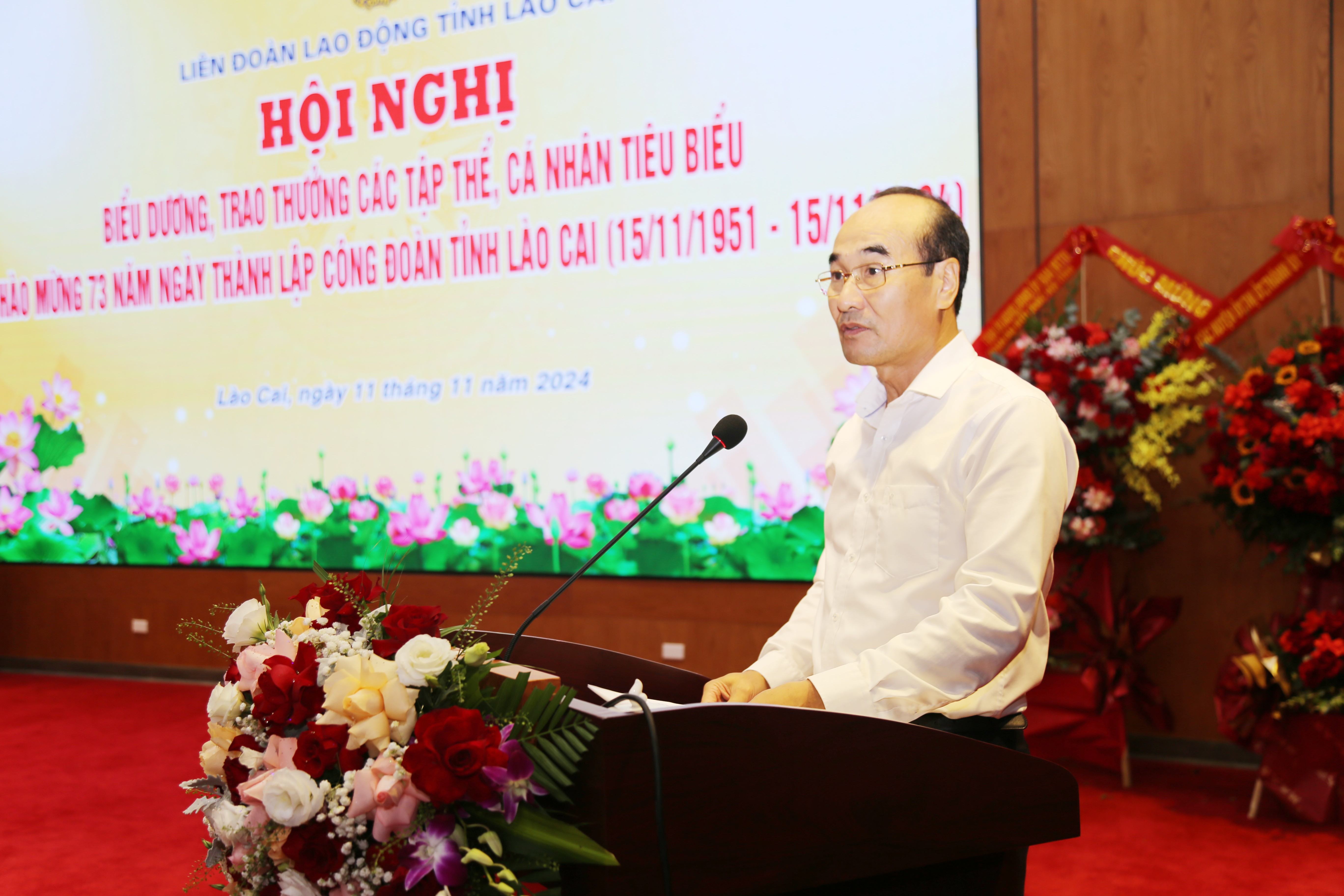 Đồng chí Vũ Xuân Cường, Phó Bí thư Thường trực Tỉnh ủy, Chủ tịch HĐND tỉnh phát biểu tại hội nghị. img-3301.jpg