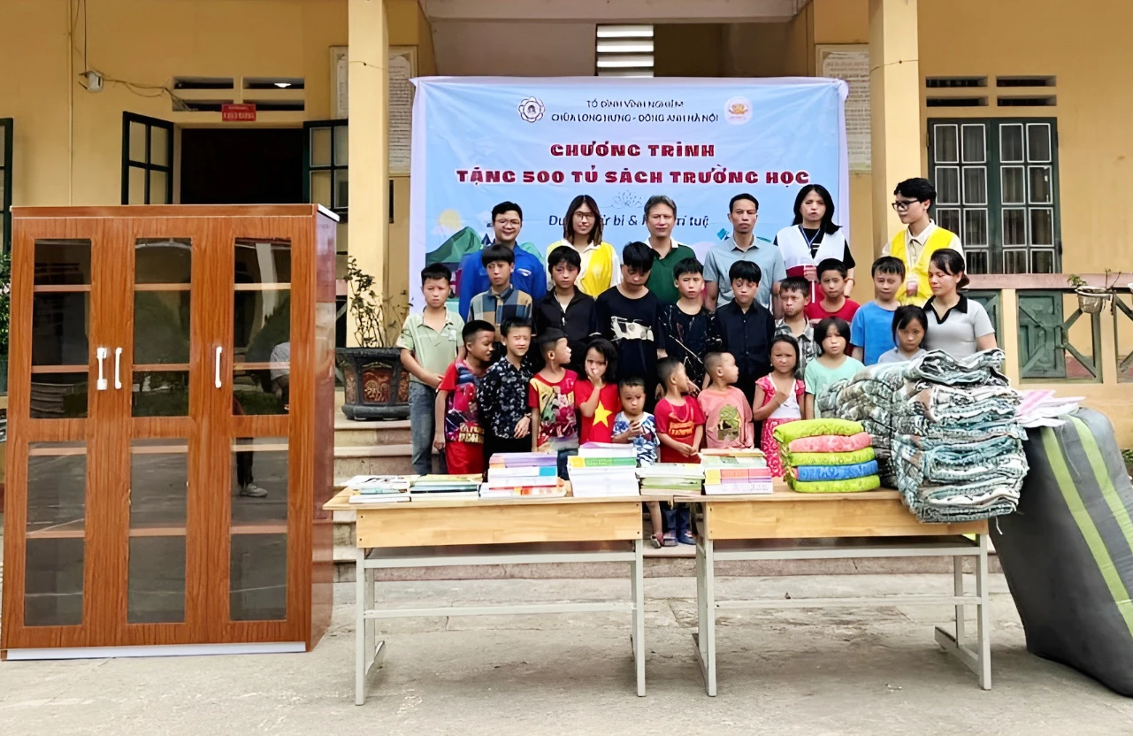 Tu sach BX119231.jpg