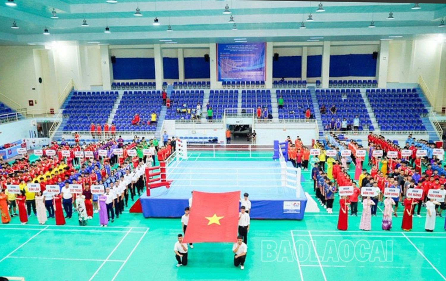Các đoàn vận động viên tham dự giải đấu. 11.jpg