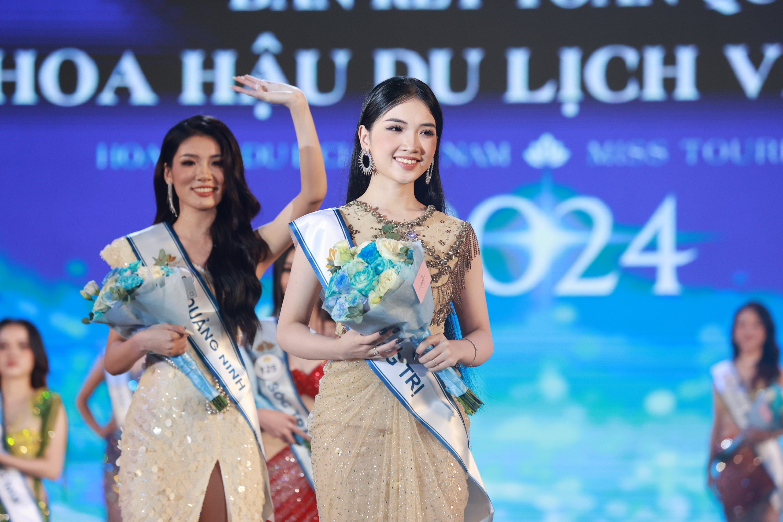 Dung nhan đằm thắm. 15.jpg