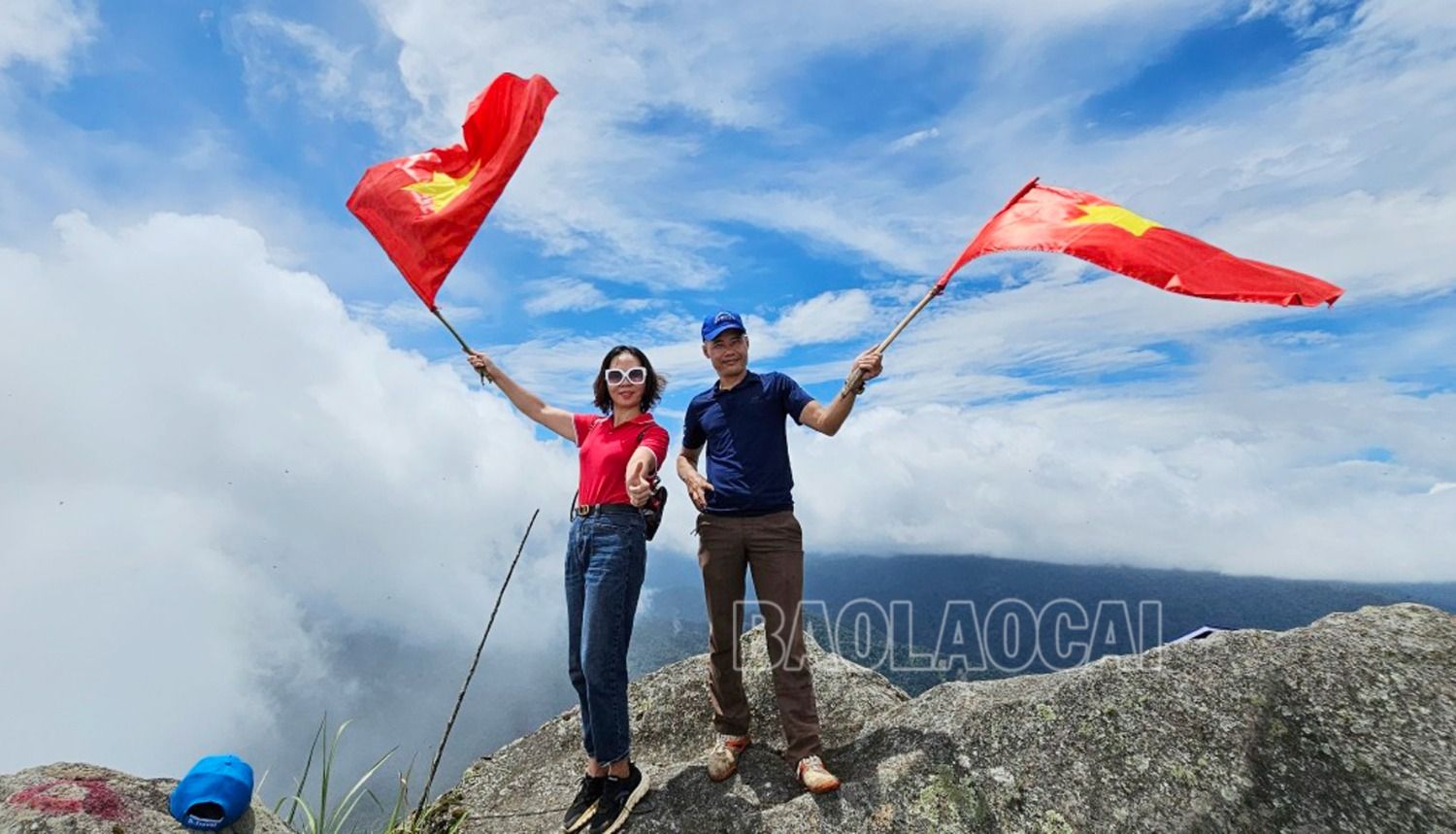 Niềm vui chinh phục đỉnh Gia Lan. 3a.jpg
