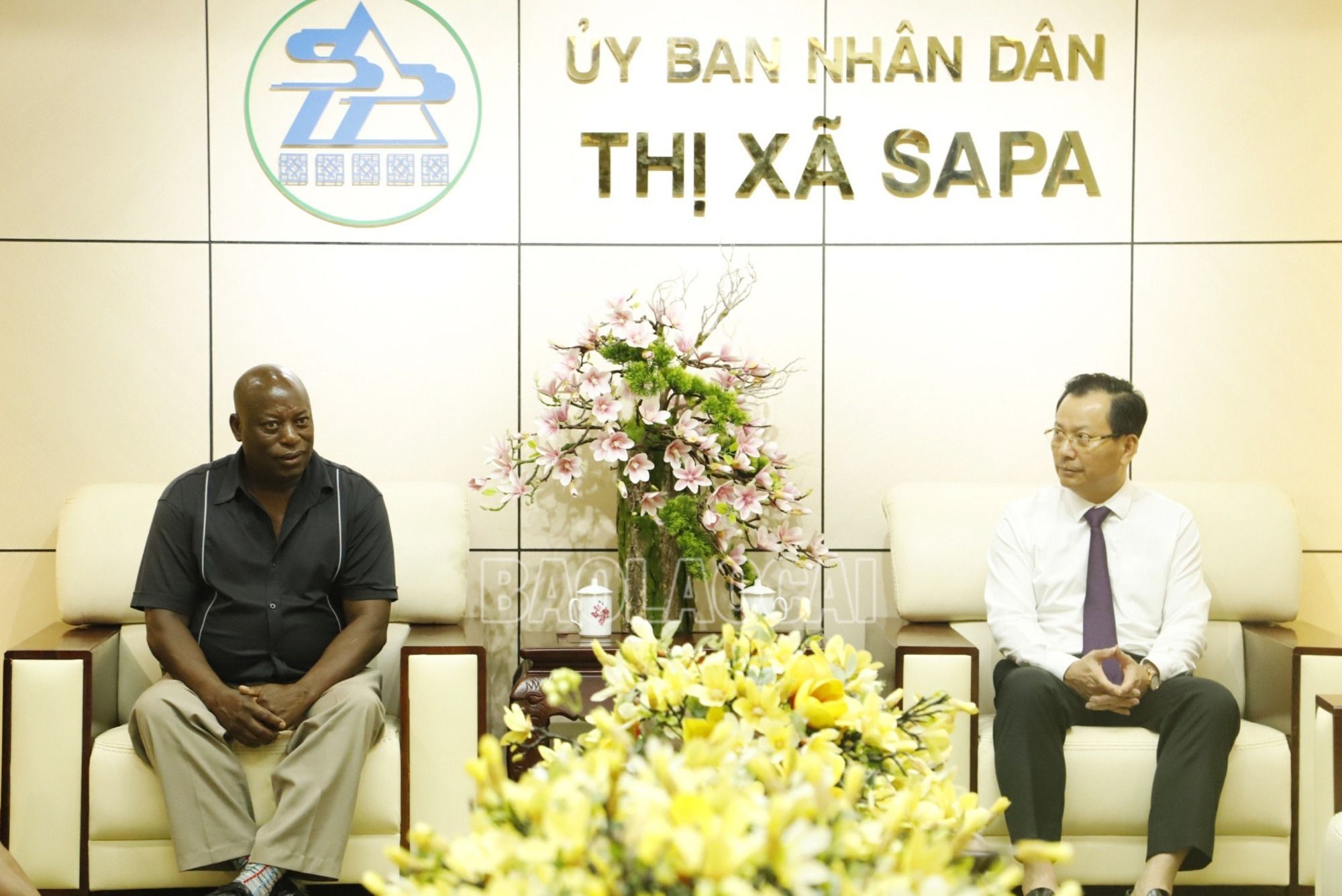 Đồng chí Hoàng Quốc Khánh, Phó Chủ tịch UBND tỉnh giới thiệu về tiềm năng, thế mạnh của tỉnh Lào Cai. 4a.jpg