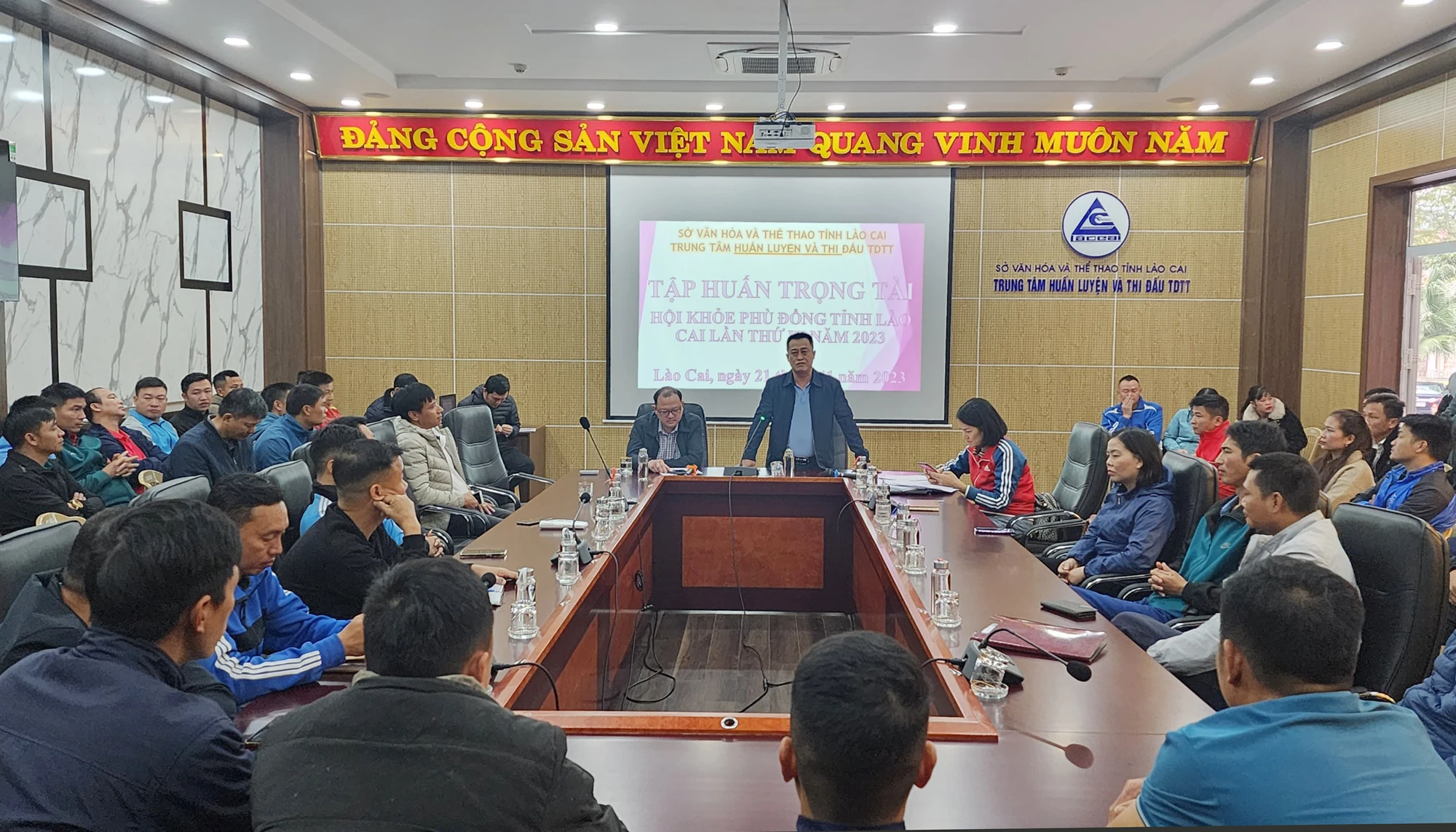 Trung tâm Huấn luyện và Thi đấu thể dục, thể thao tỉnh tập huấn trọng tài..jpg