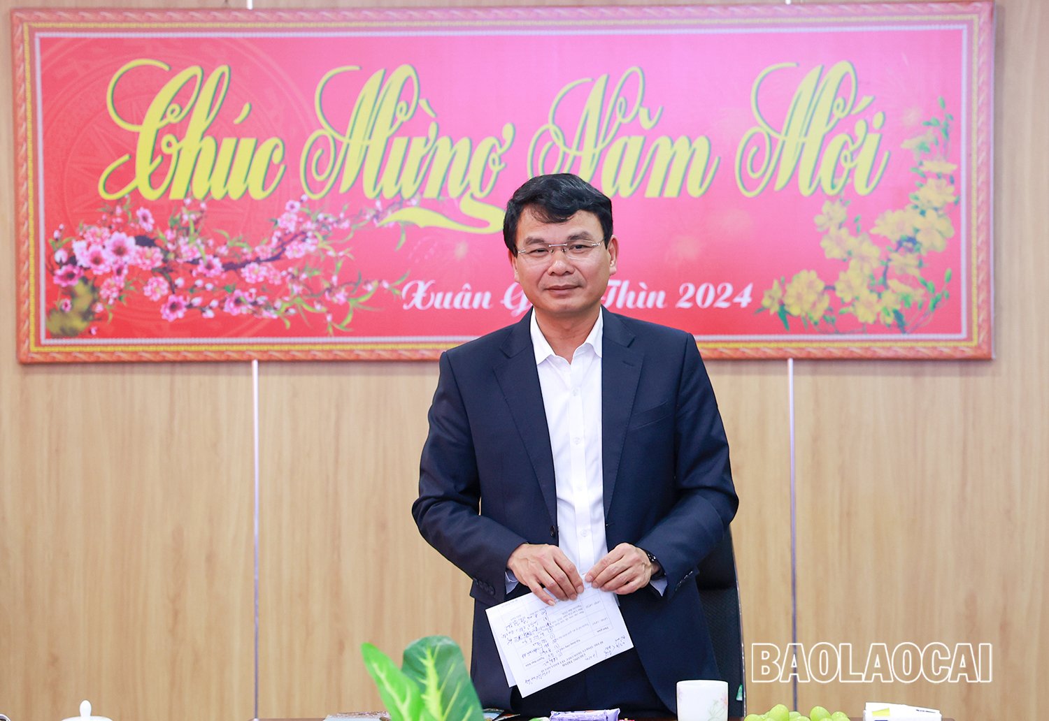 Bí thư Tỉnh ủy Đặng Xuân Phong phát biểu tại buổi thăm, chúc tết Báo Lào Cai. z5129850189719_4ba5a89dd63e32ea2890b2a6860fd153.jpg