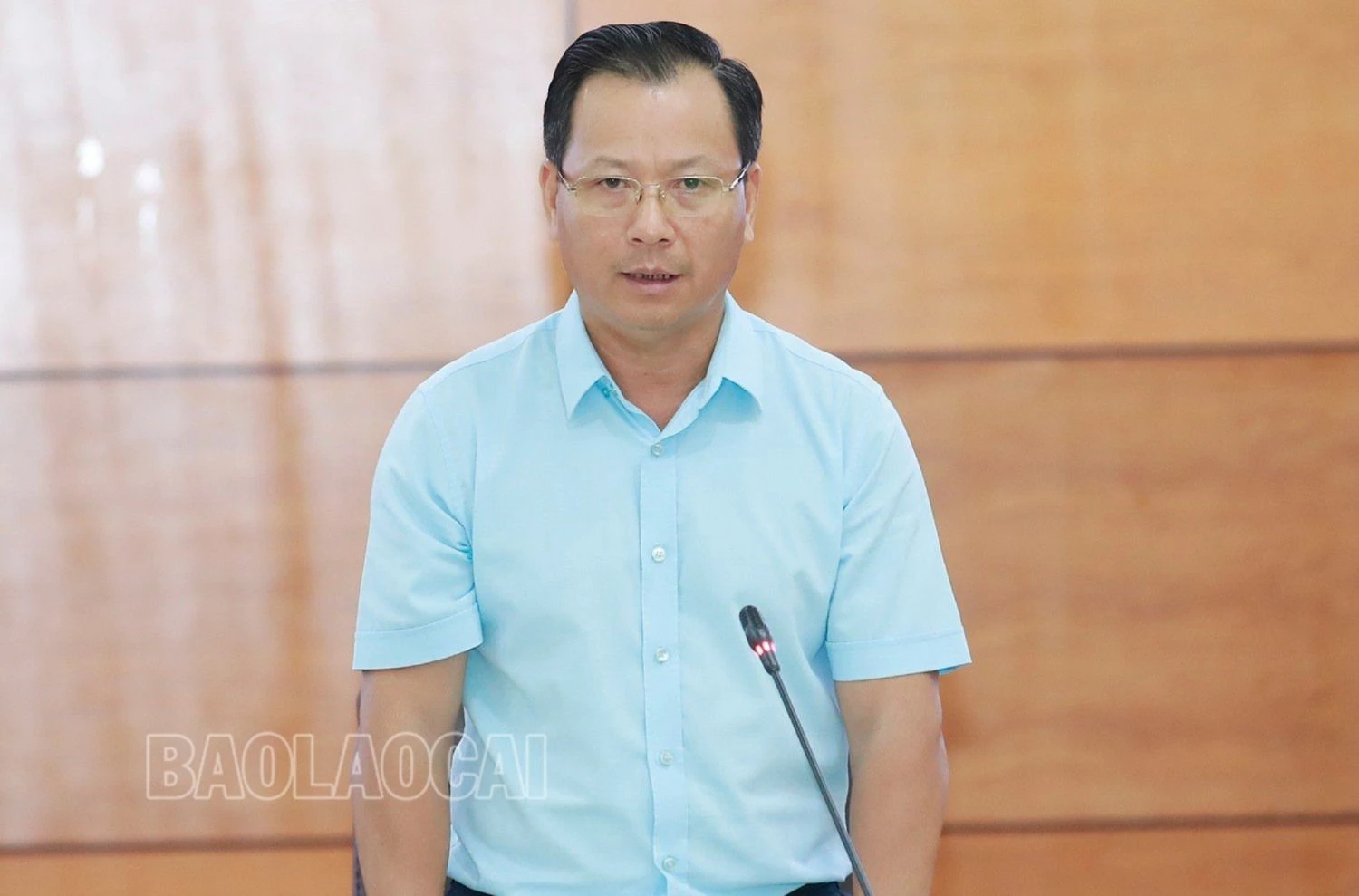 Đồng chí Hoàng Quốc Khánh, Phó Chủ tịch Thường trực UBND tỉnh phát biểu ý kiến.