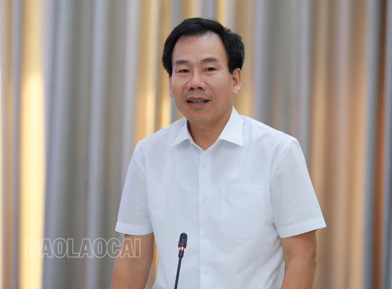 Đồng chí Dương Đức Huy, Ủy viên Ban Thường vụ, Trưởng Ban Tuyên giáo Tỉnh ủy phát biểu ý kiến.