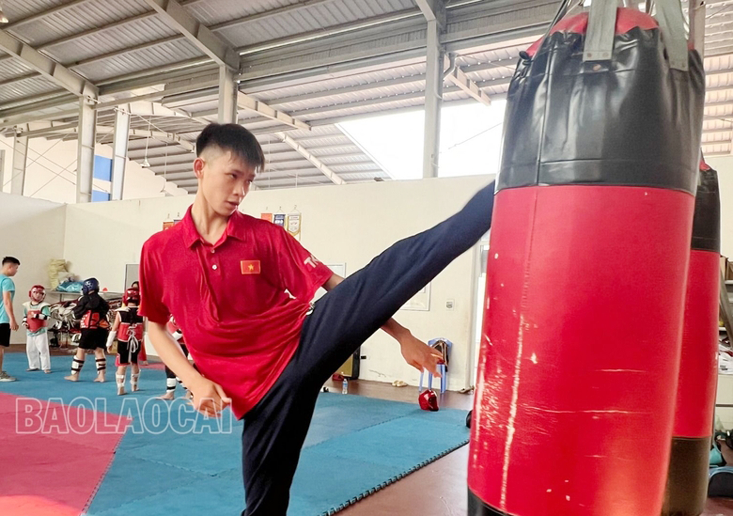 Bùi Văn Đại tích cực luyện tập cho giải đấu. 4.jpg