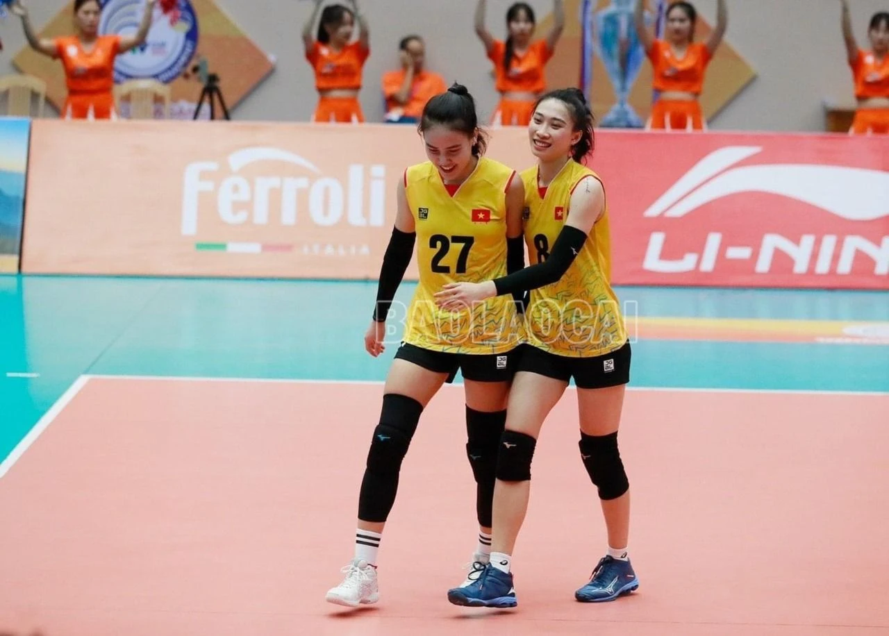 27 Đinh Thị Thúy - Phạm Thị Nguyệt Anh VN2.jpg