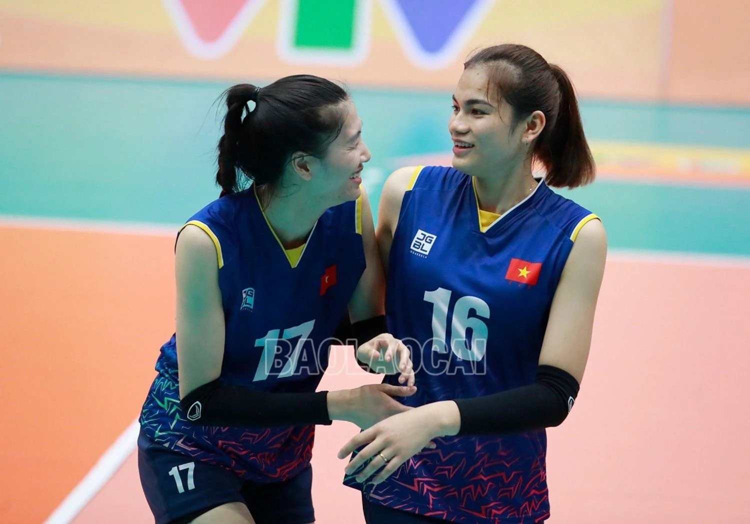 16 Vi Thị Như Quỳnh 17 Đoàn Thị Xuân VN2.jpg