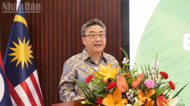 Tổng Thư ký Trung tâm ASEAN-Trung Quốc Sử Trung Tuấn phát biểu khai mạc. Tổng Thư ký Trung tâm ASEAN-Trung Quốc Sử Trung Tuấn phát biểu khai mạc.