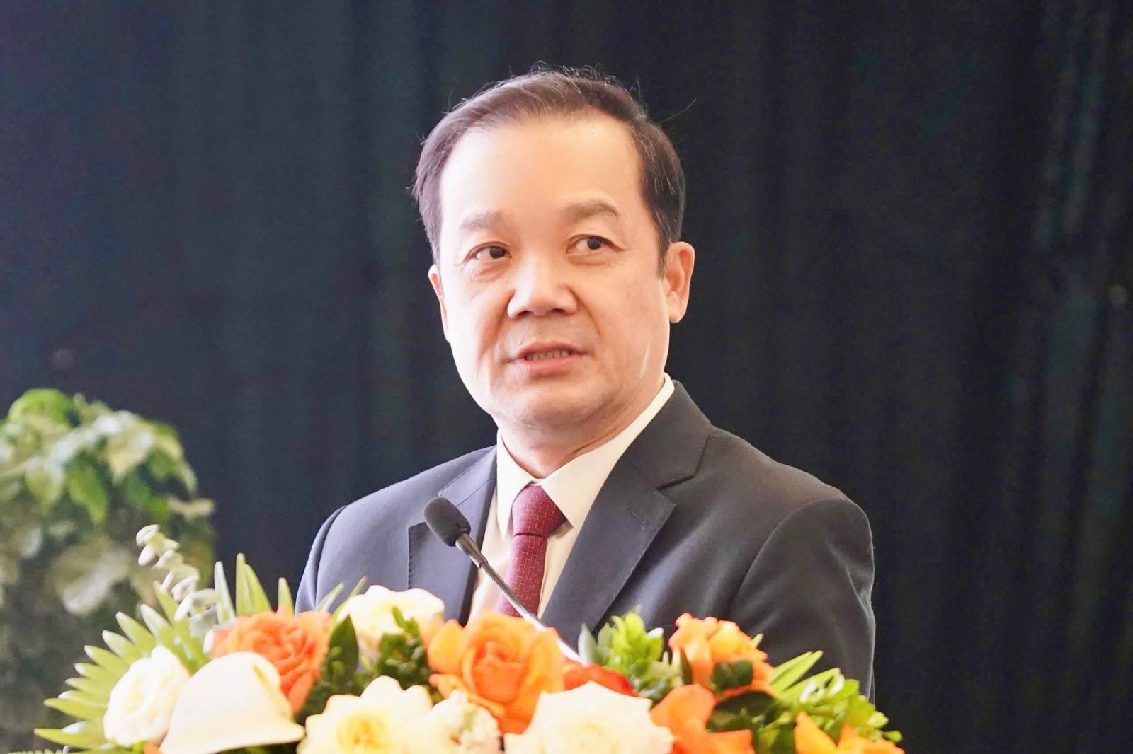 Thứ trưởng Bộ Khoa học và Công nghệ Phạm Đức Long nêu định hướng làm chủ công nghệ AI mang thương hiệu Việt. ai-2.jpg