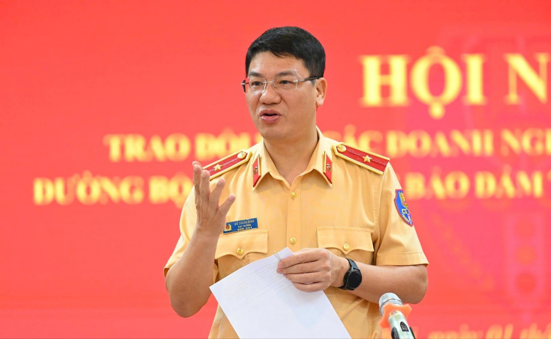 Thiếu tướng Đỗ Thanh Bình Cục trưởng Cục CSGT phát biểu tại hội nghị. cong-anh-1-4813.jpg