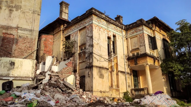 Nhà Pháp cổ từng là trạm phát sóng của Đài Vô tuyến điện Bạch Mai, chụp năm 2021.