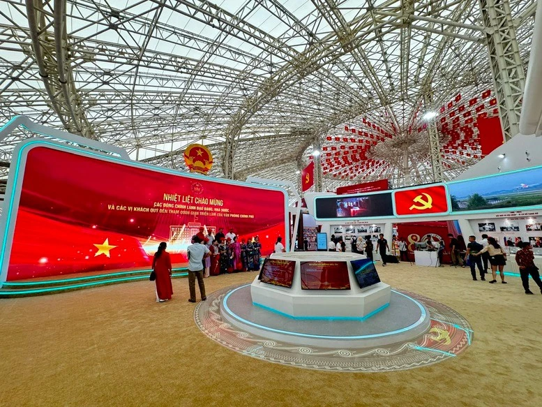 Gian trưng bày “Văn phòng Chính phủ - 80 năm đồng hành cùng dân tộc” được trao giải là một trong 15 “Không gian trưng bày tiêu biểu” của các ban, bộ, ngành, cơ quan Trung ương.