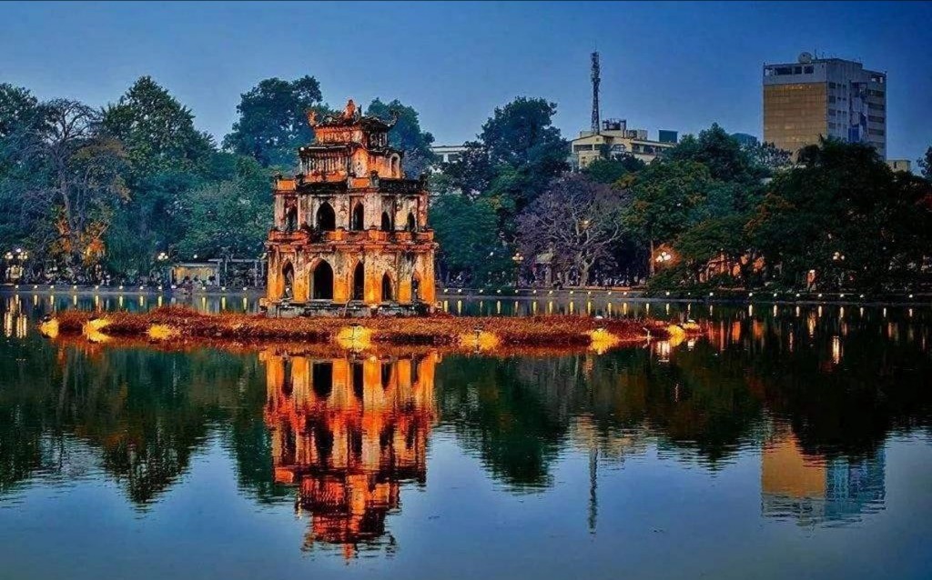 Việt Nam nổi lên như một lựa chọn tiềm năng nhờ sở hữu ưu thế về khí hậu, sản phẩm du lịch đa dạng. 17-7-du-lich-vn-3-4699.jpg