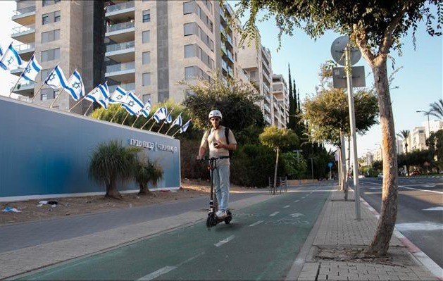 Người dân di chuyển bằng phương tiện cá nhân cỡ nhỏ như tại thành phố Tel Aviv. ten-aviv-760-302.jpg