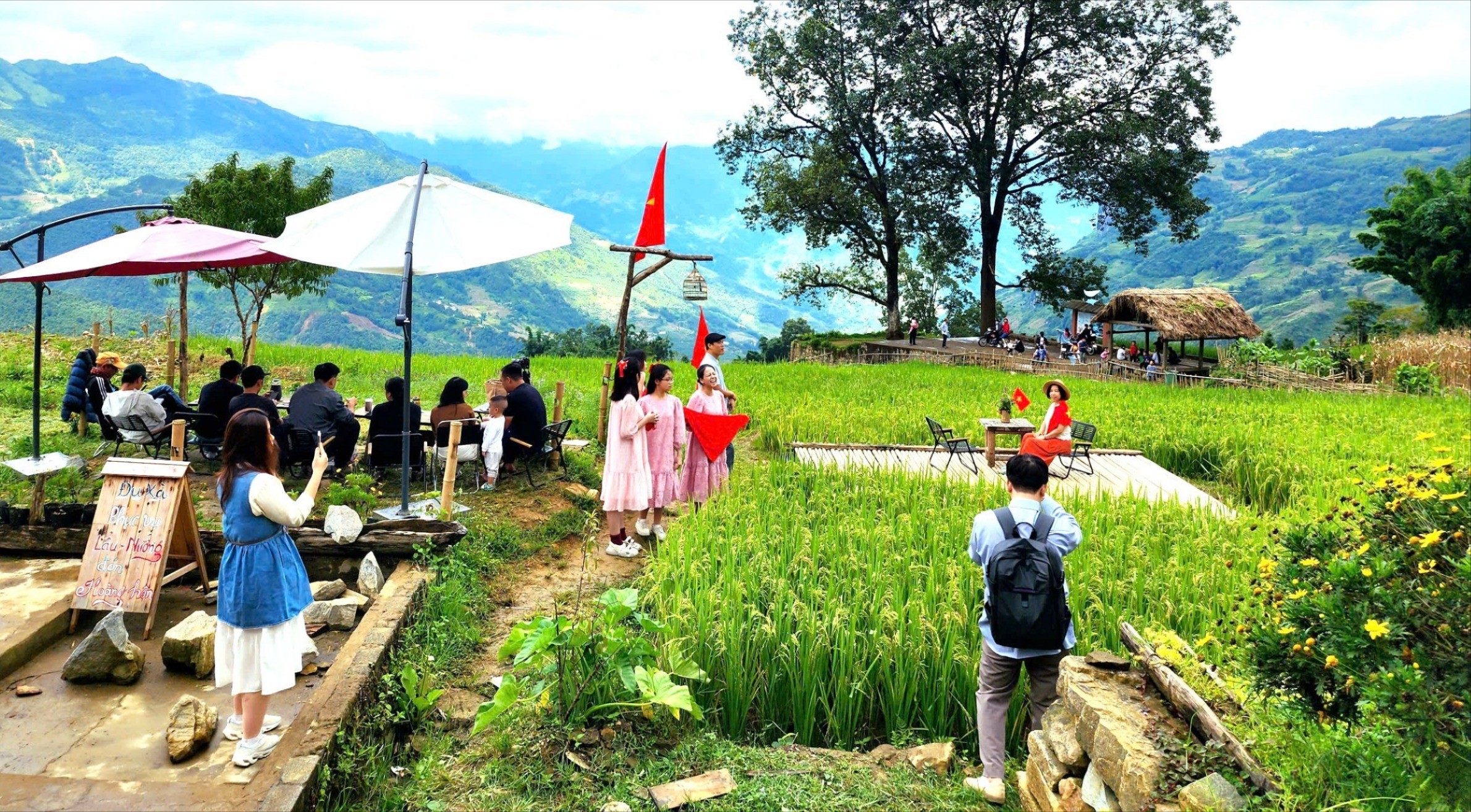 Công viên Choản Thèn - điểm check-in yêu thích của du khách. 6.jpg