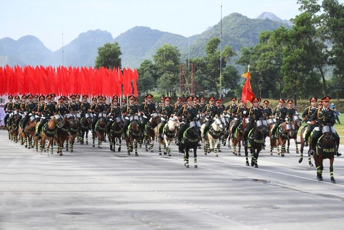 Lực lượng kỵ binh tham gia diễu hành. Lực lượng kỵ binh tham gia diễu hành.
