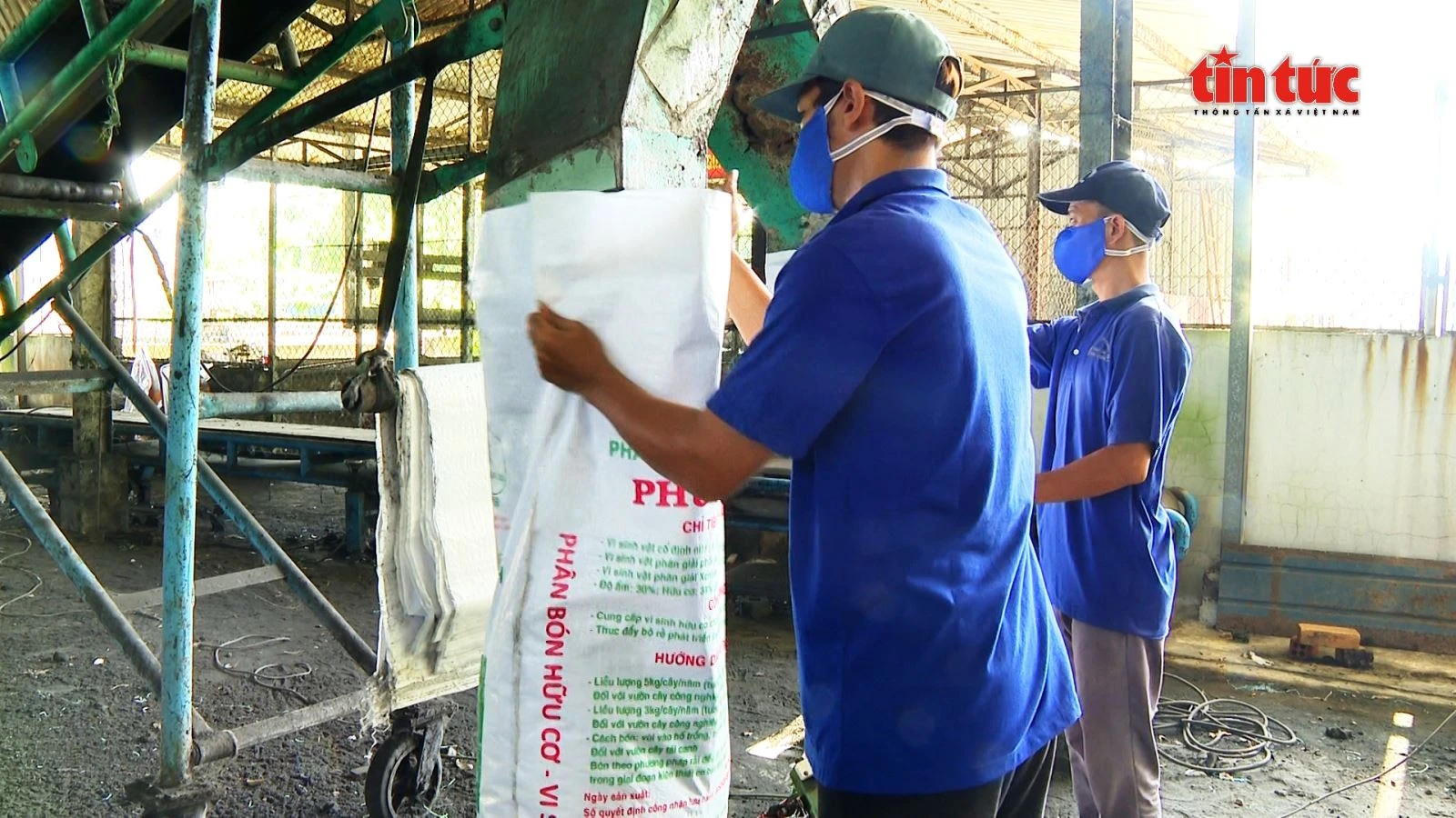 Phân bón hữu cơ từ bùn thải được các doanh nghiệp cao su tự nghiên cứu và sản xuất khép kín.