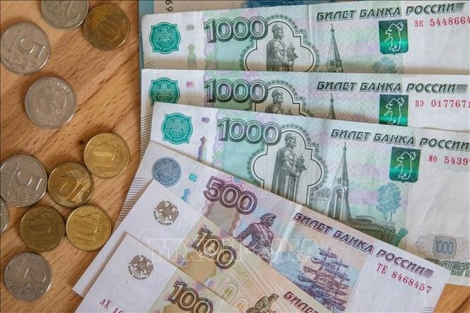 Đồng ruble của Nga. 16-7-dong-tien-nga-9111.jpg