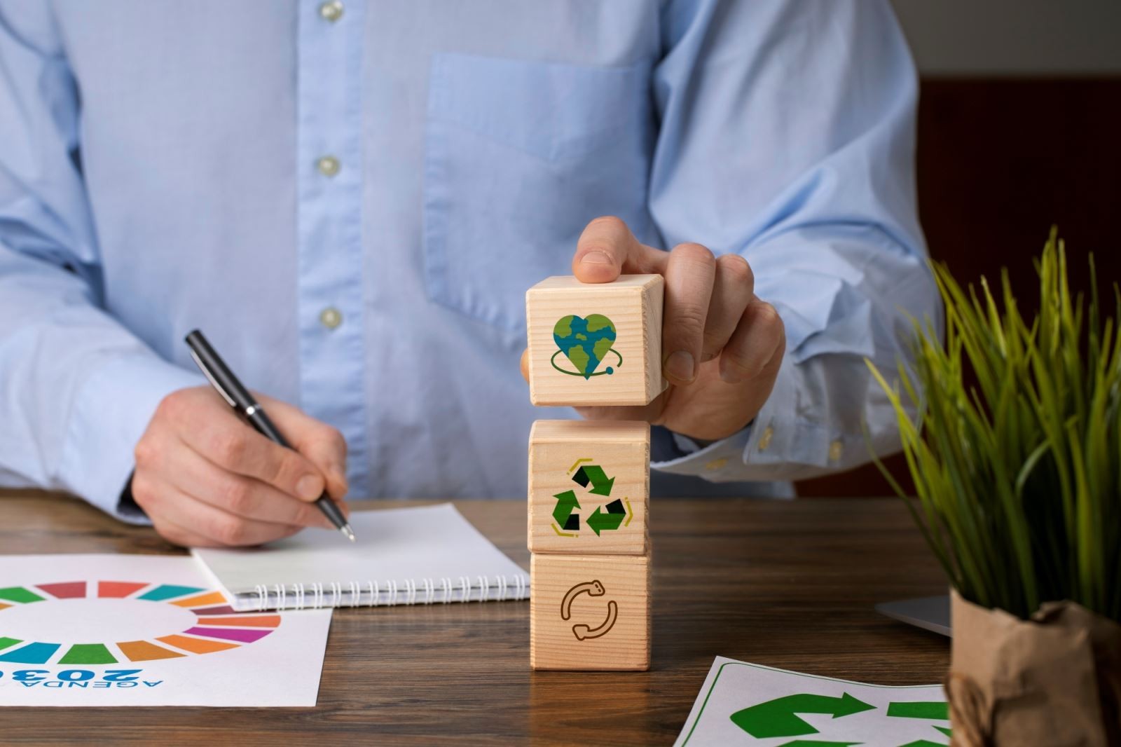 AI giúp ngành sản xuất Việt Nam tối ưu quy trình và phát triển bền vững. AI giúp ngành sản xuất Việt Nam tối ưu quy trình và phát triển bền vững.