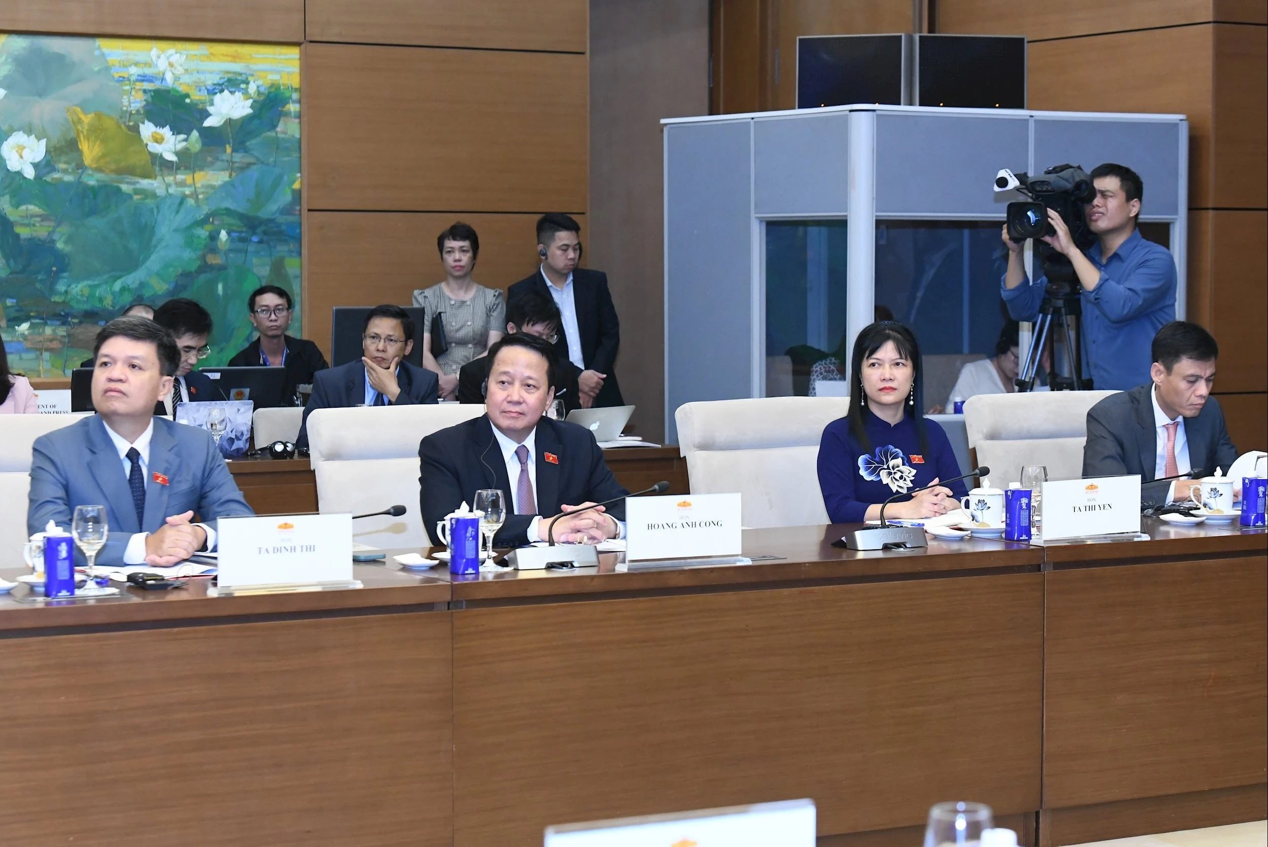 Đoàn đại biểu Việt Nam tham dự Phiên họp.